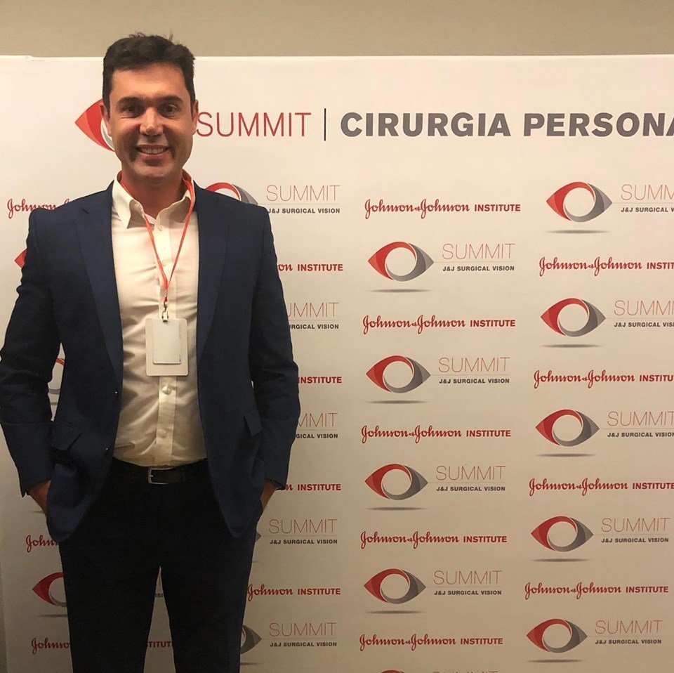 dr artur schmitt especialista em catarata curitiba