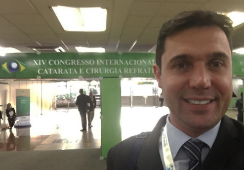 dr-artur-schmitt-participa-do-congresso-internacional-de-catarata-e-cirurgia-refrativa-2